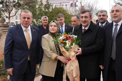 Cumhurbaşkanı Yardımcısı Cevdet Yılmaz, Mardin Midyat’ta yatırımları tanıttı