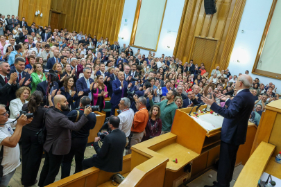 CHP TBMM GRUP TOPLANTISINDA İZDİHAM! KILIÇDAROĞLU'NUN GRUP TOPLANTISINA TARİHİ İLGİ