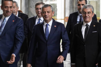 Liderlik boşluğu ve “her kafadan ayrı ses”